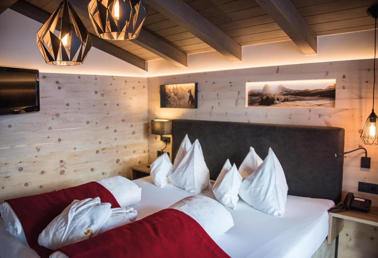 Hotel Goldknopf Альпе-ді-Сьюзі Екстер'єр фото